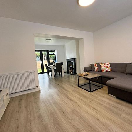 Vila Superb Cozy House In Warrington Exteriér fotografie