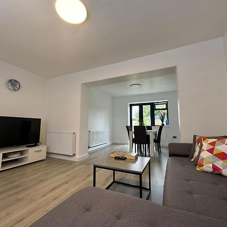 Vila Superb Cozy House In Warrington Exteriér fotografie
